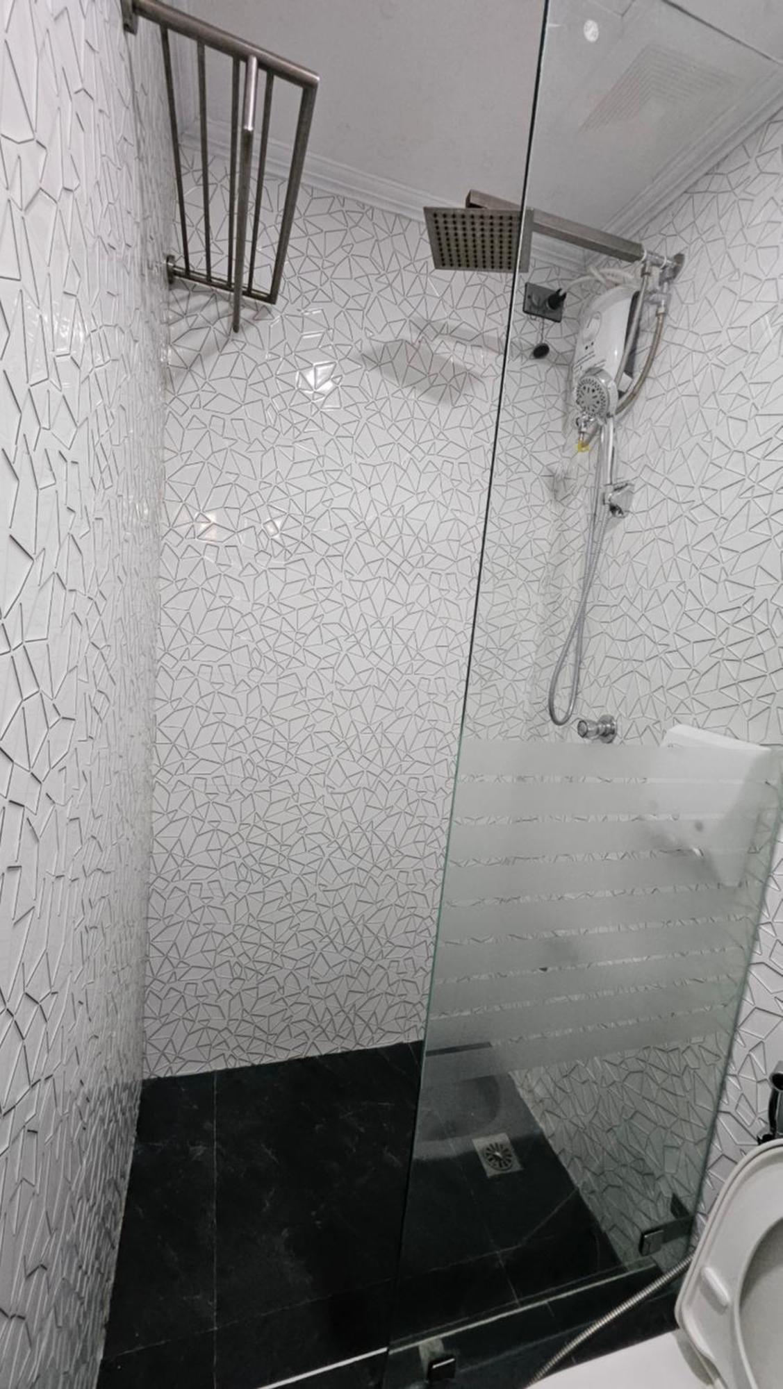 Cozy 2Br Staycation With Balcony Chateau Elysee For 4-6 Pax Paranaque City 外观 照片
