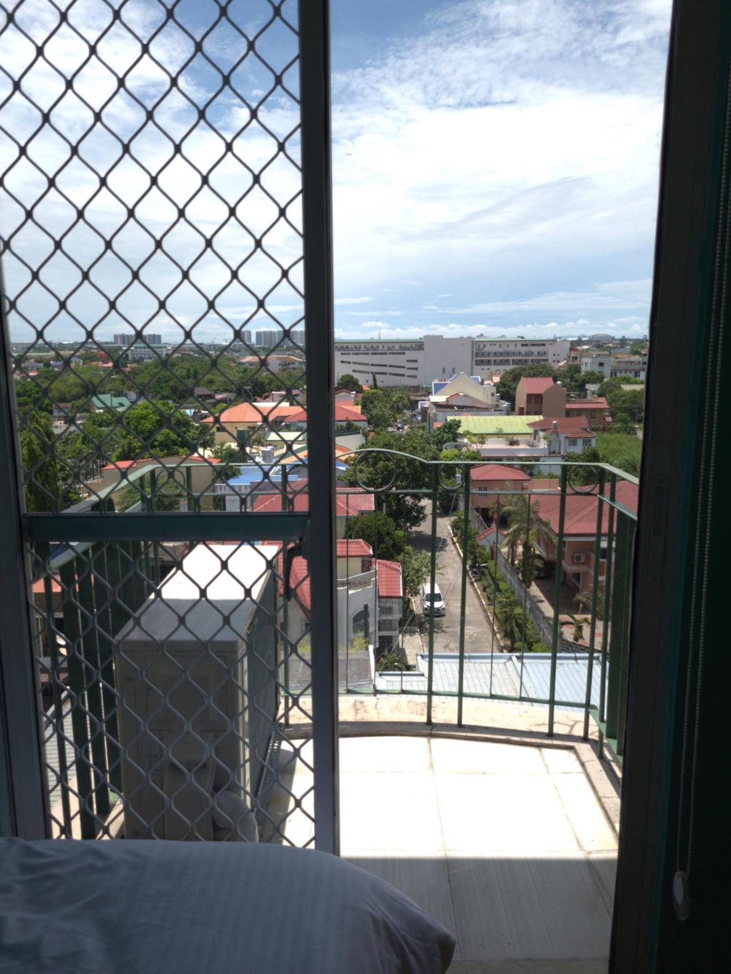 Cozy 2Br Staycation With Balcony Chateau Elysee For 4-6 Pax Paranaque City 外观 照片