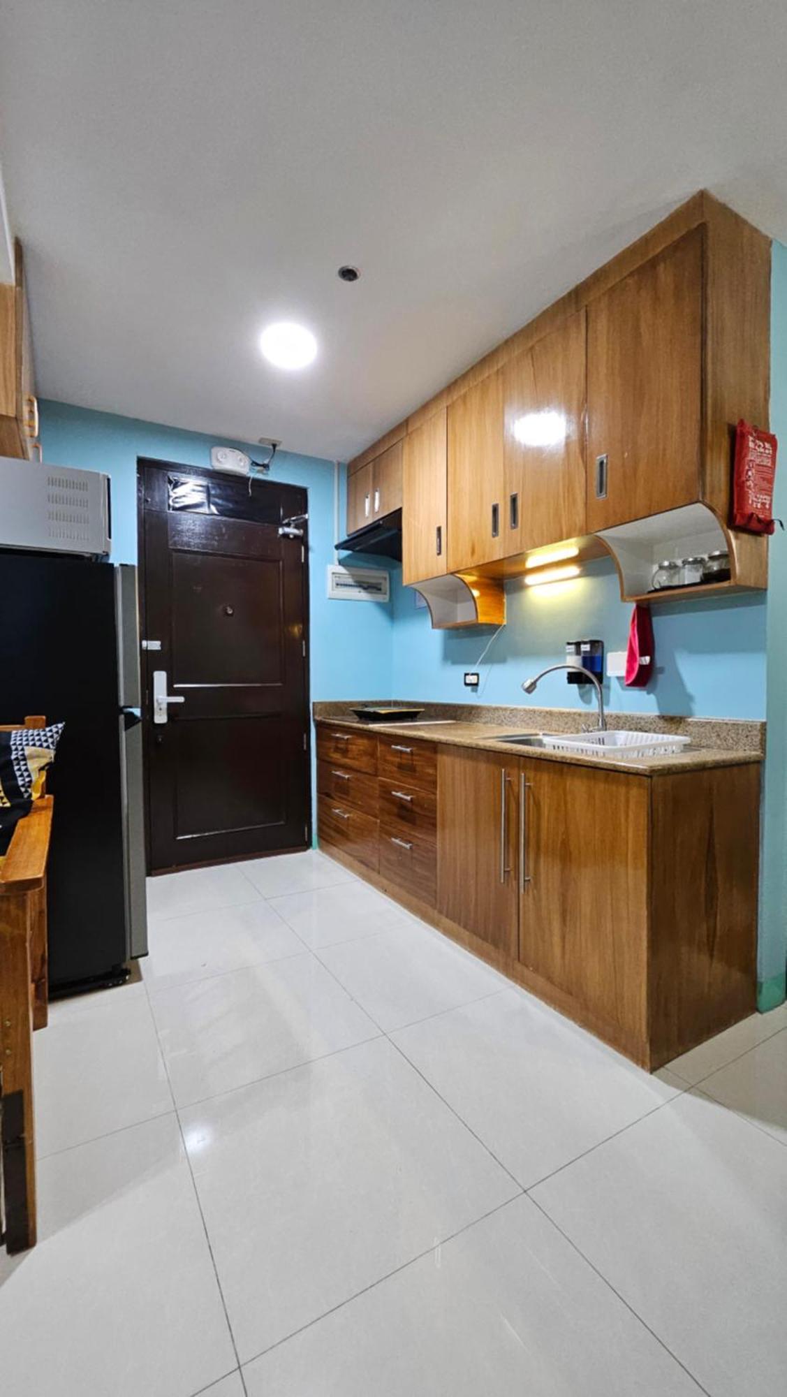 Cozy 2Br Staycation With Balcony Chateau Elysee For 4-6 Pax Paranaque City 外观 照片